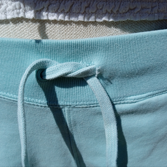 Set: XS Embroidered Boho/Coastal Cowgirl Top, and Gap Shorts, Mint Green - Picture 11 of 14